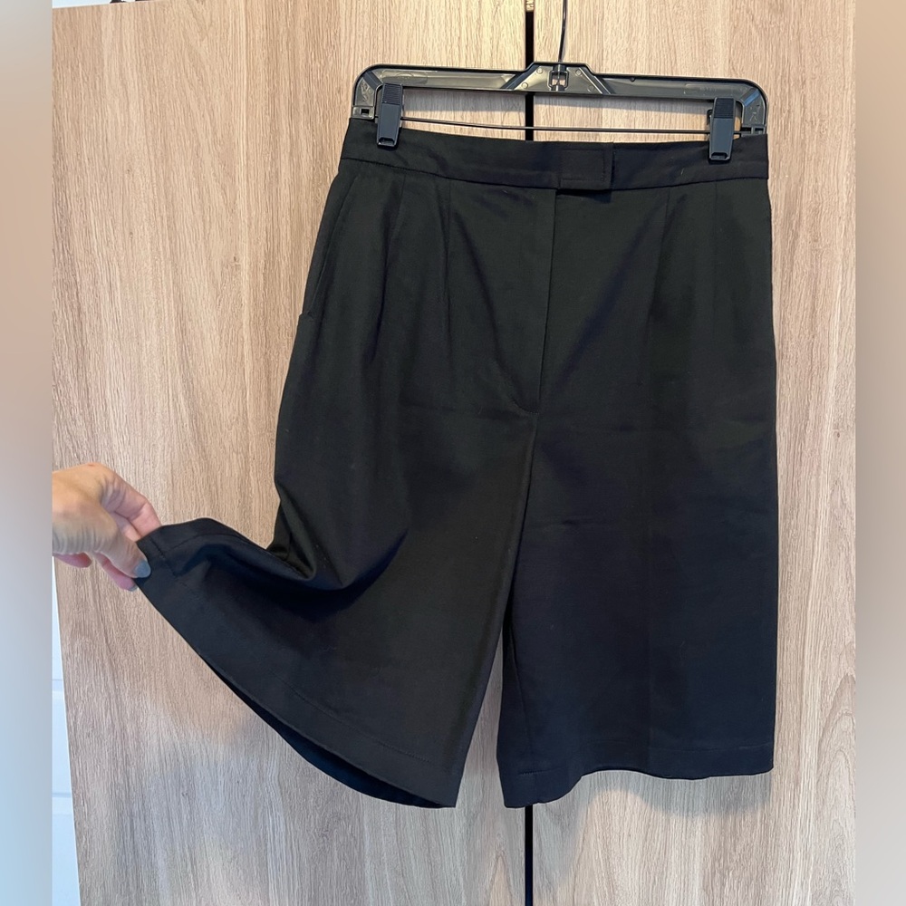 Harve Benard by Benard Holzman women’s SKORTS, black skirt-shorts, size 6-8